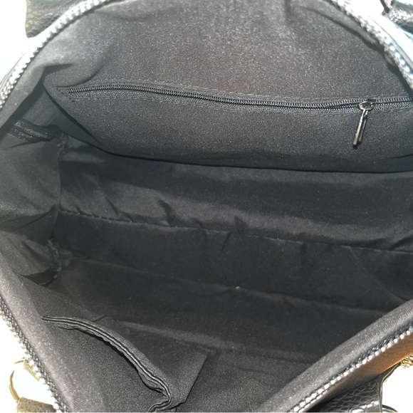 ☠️ Skull Studded Punk Moto Black Tote Crossbody Bag - Picture 15 of 16